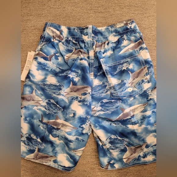 NWT - Old Navy Boys Board Shorts (medium) - Picture 2 of 3